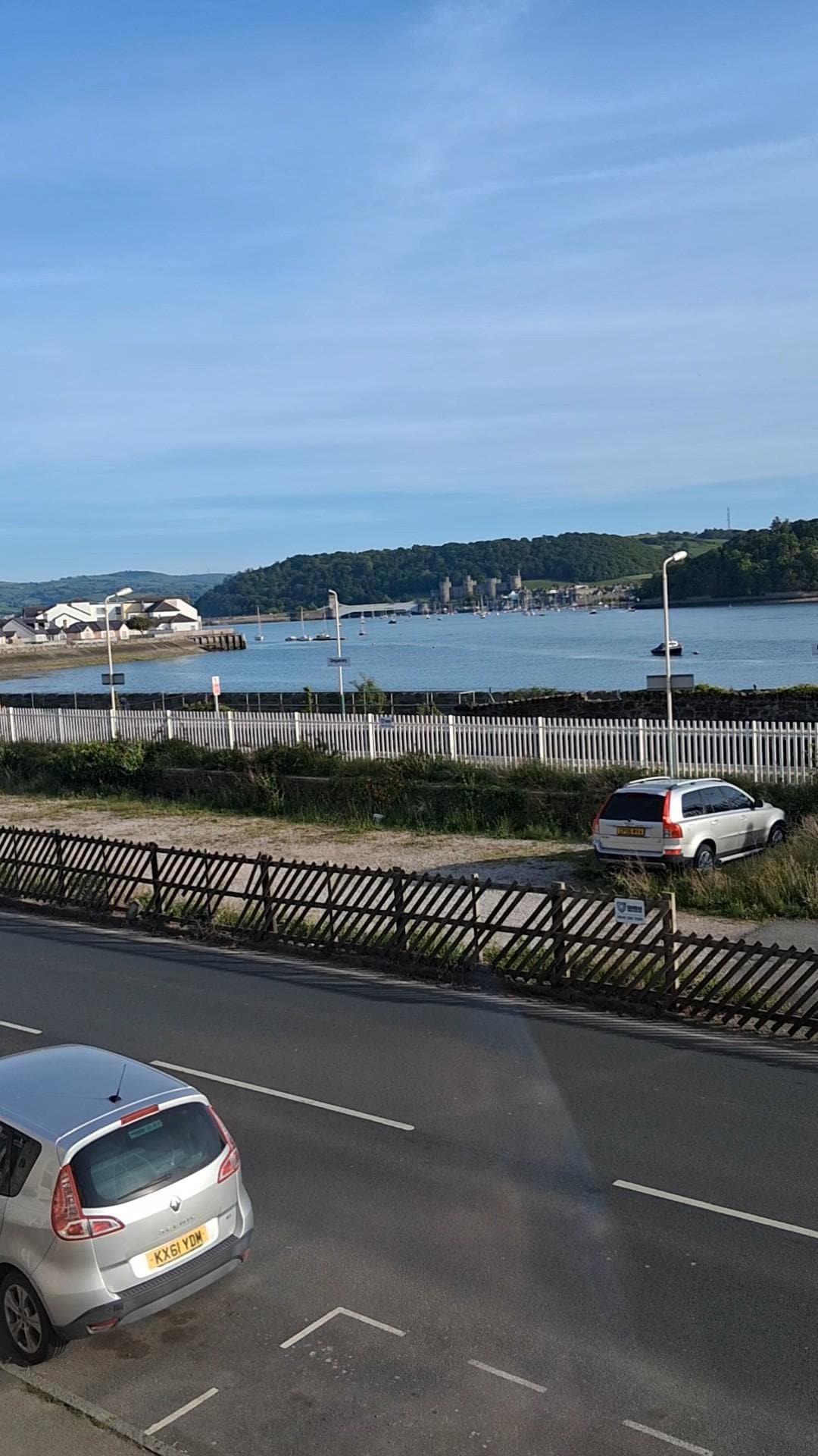 Train stop in Deganwy