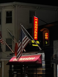 The Banshee - Great bartenders and within walking distance