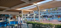 Pool Bar