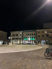 Hotel con a fianco ottimo ristorante partenopeo.