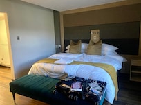 King size bed