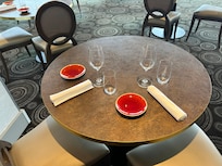 La mise de table du restaurant
DÉCEVANTE