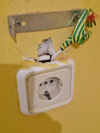 Wires exposed