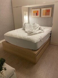 Un made bed upon check in.