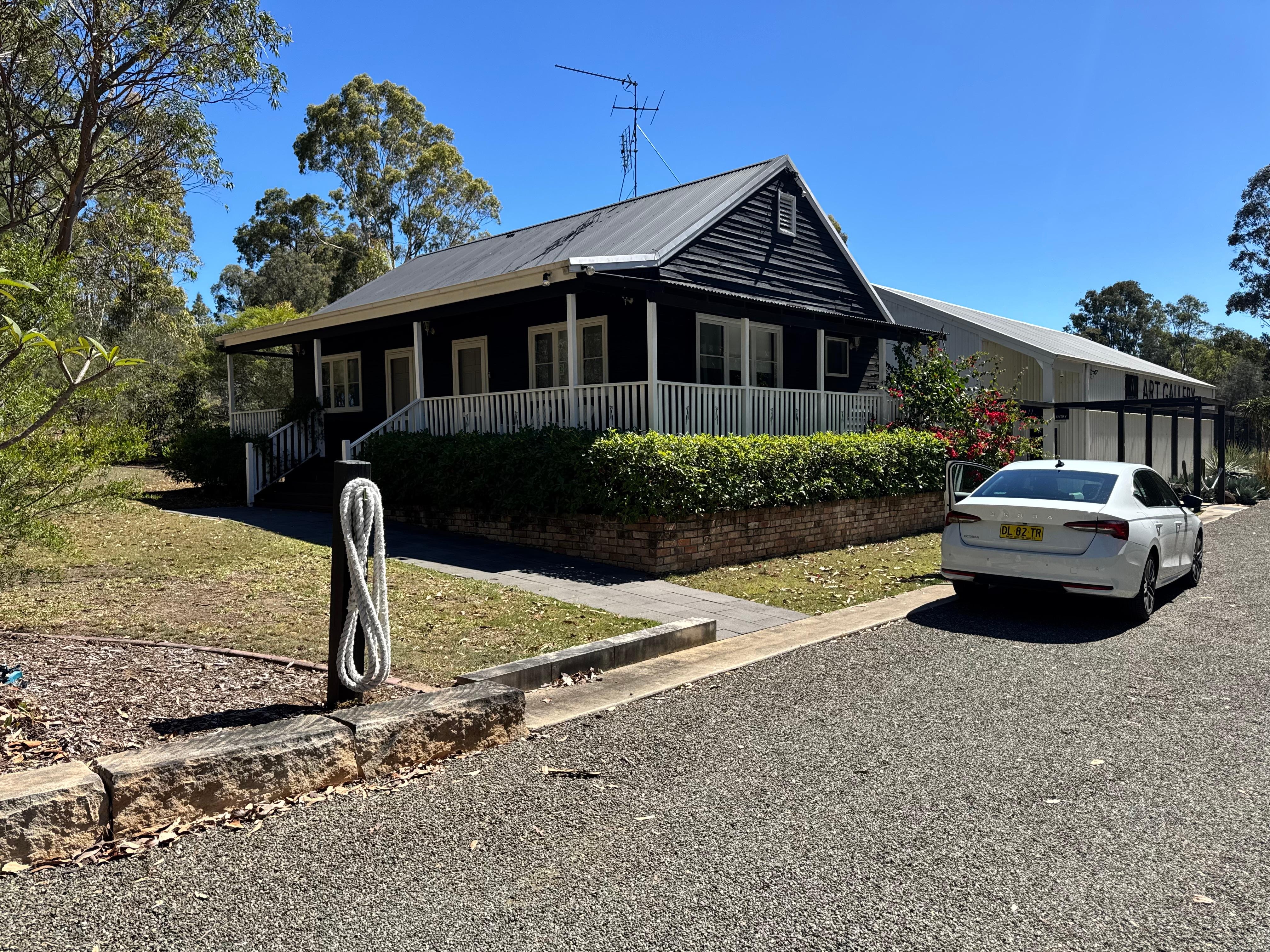 The day we arrived.!
Clean cottage 
Good WiFi coverage. 