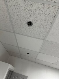 Light fittings, but no right