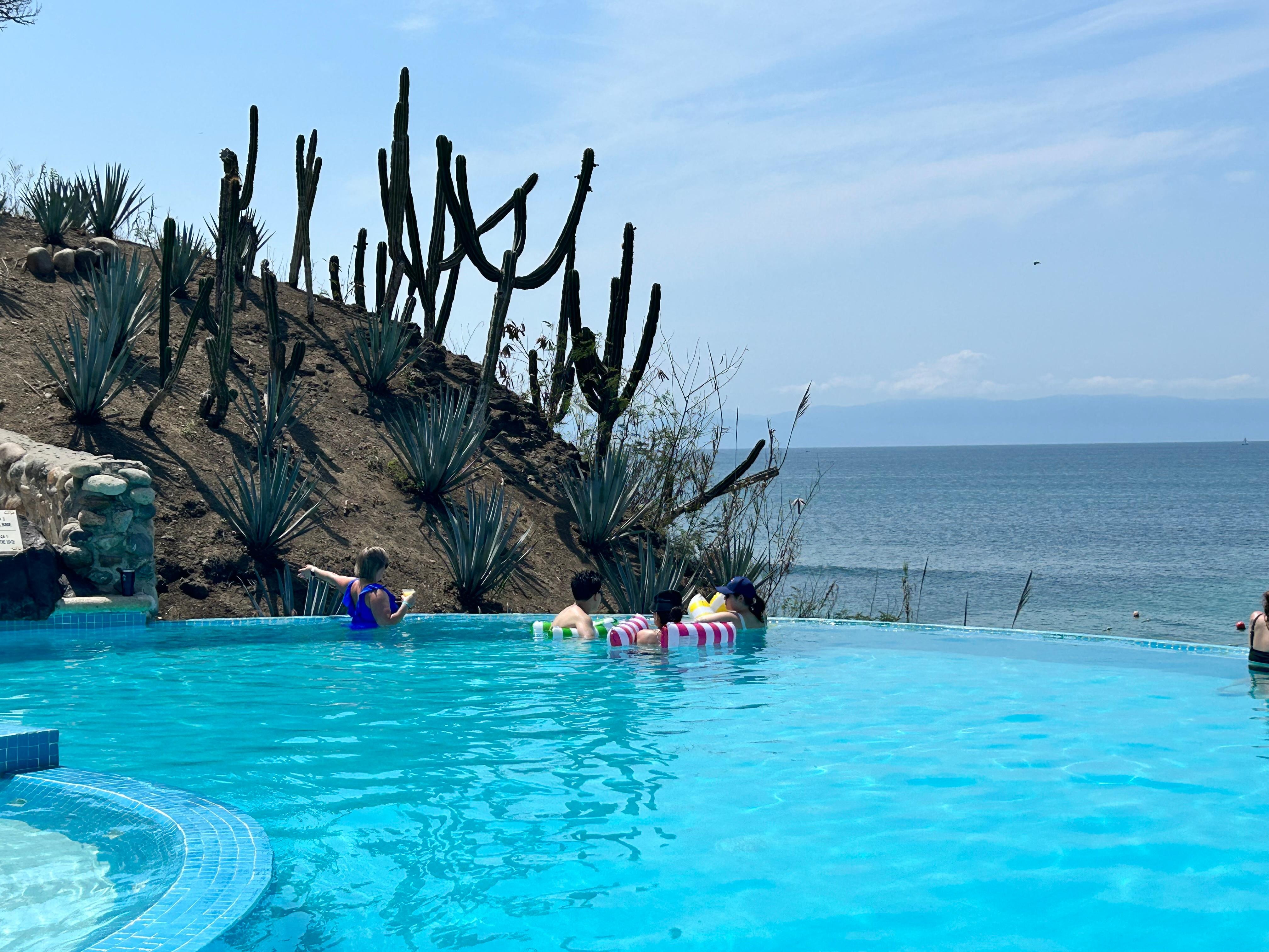 Quiet (adults only) pool