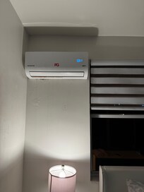 Ac on the ceiling, where I’m supposed to manually shut off.. dirty ac unit