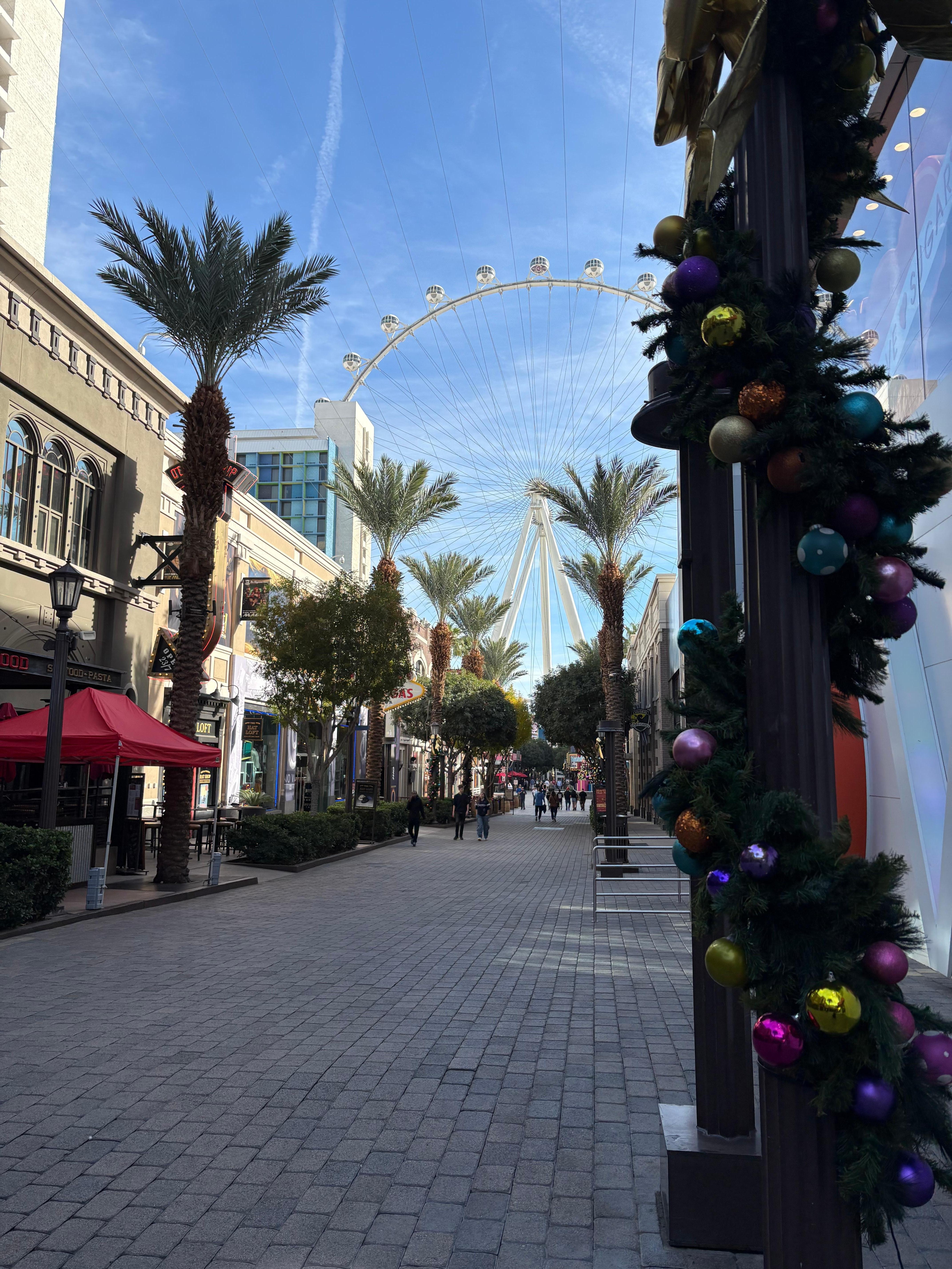 The Linq promenade was right next to the hotel. Lots of restaurants and shops, very cool. 