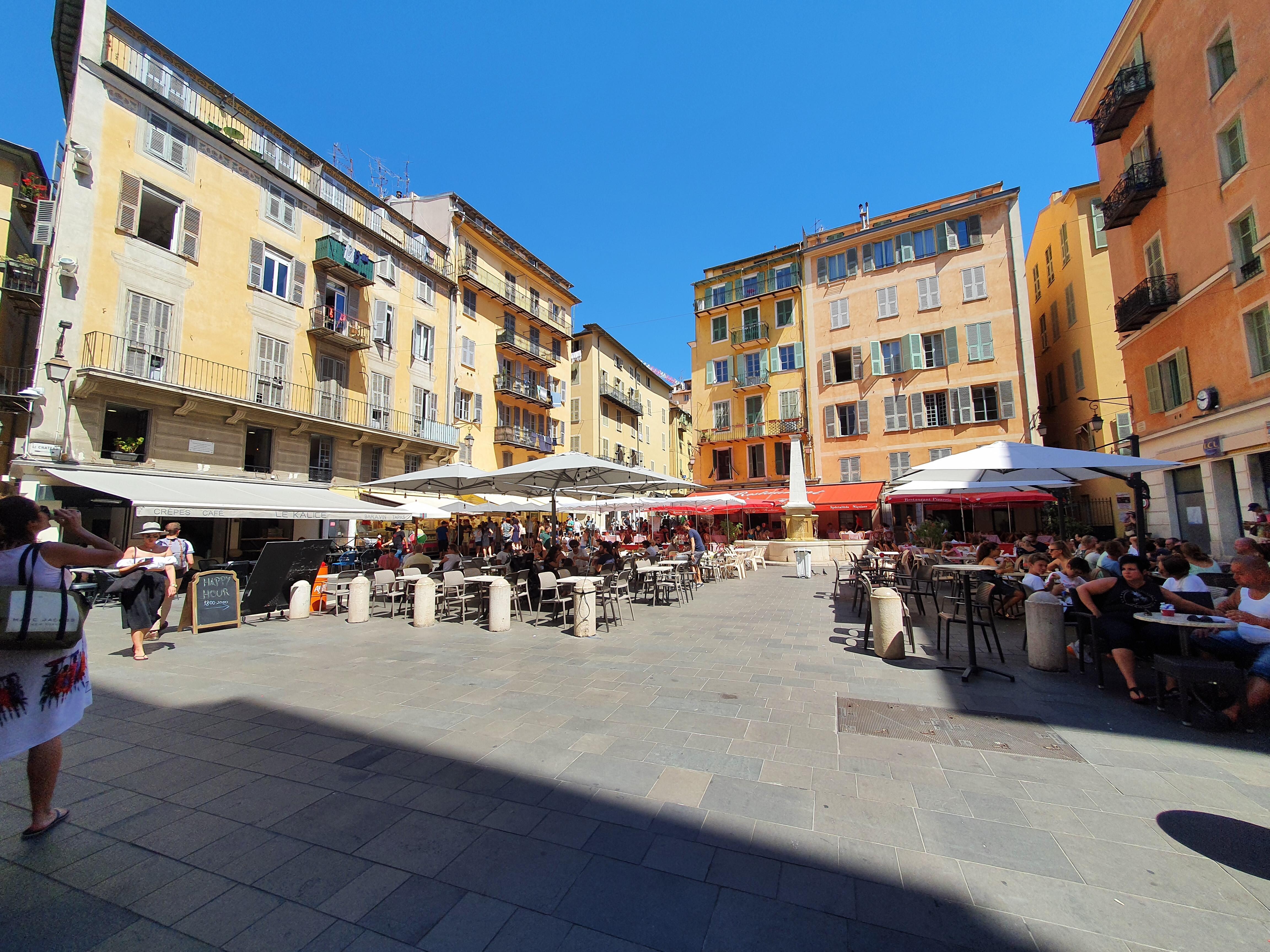 Fra gamlebyen rett ved hotellet