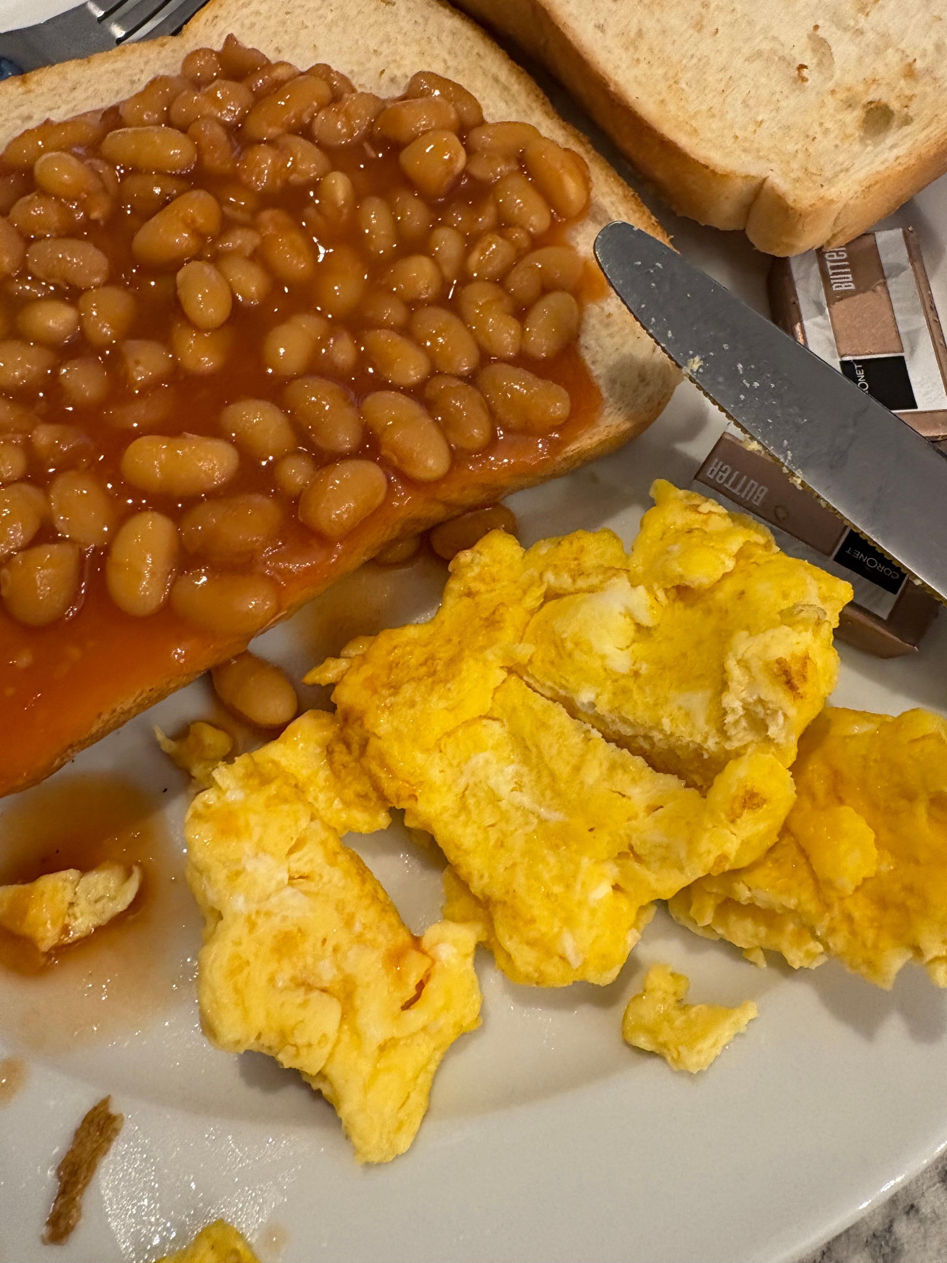Eggs like rubber no butter or bacon or hot drinks 