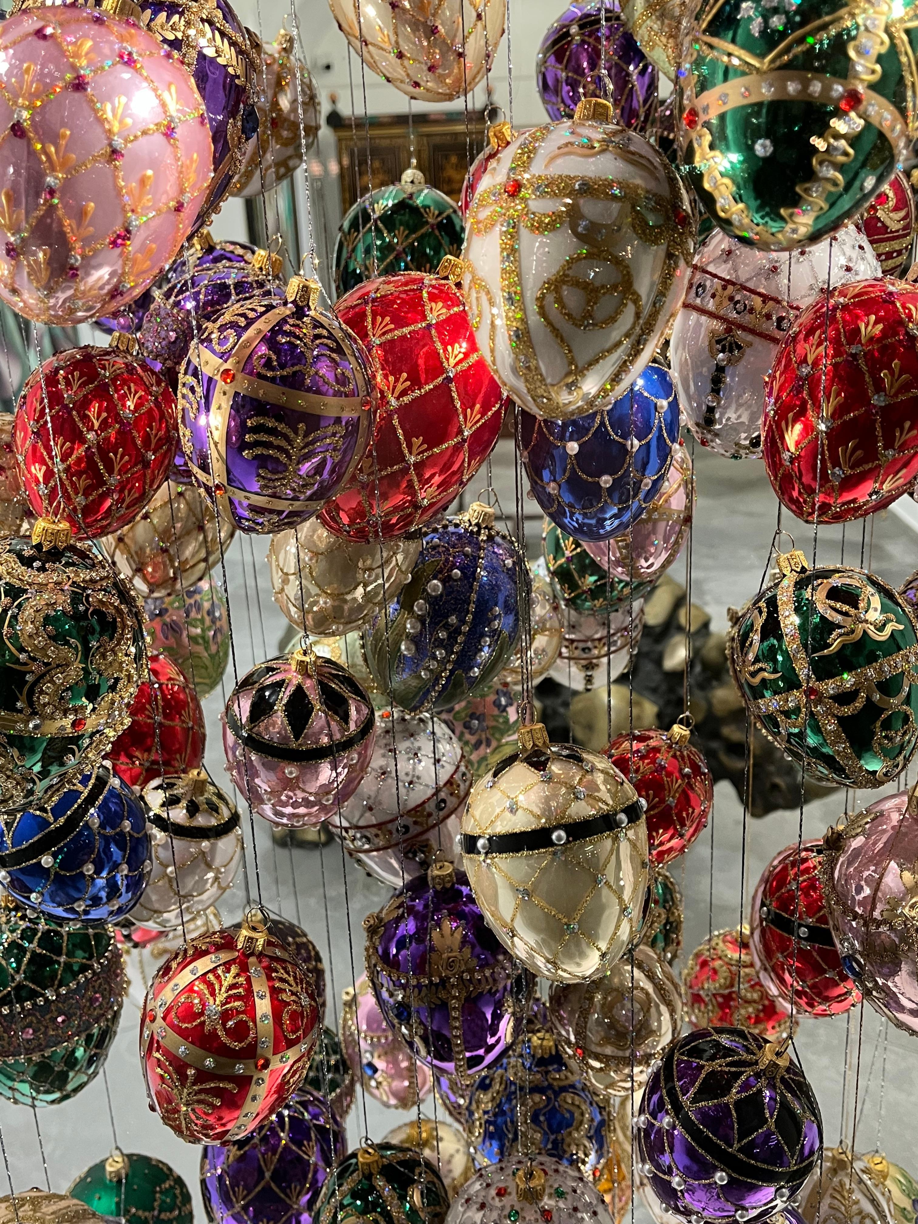 A display window next to the hotel.