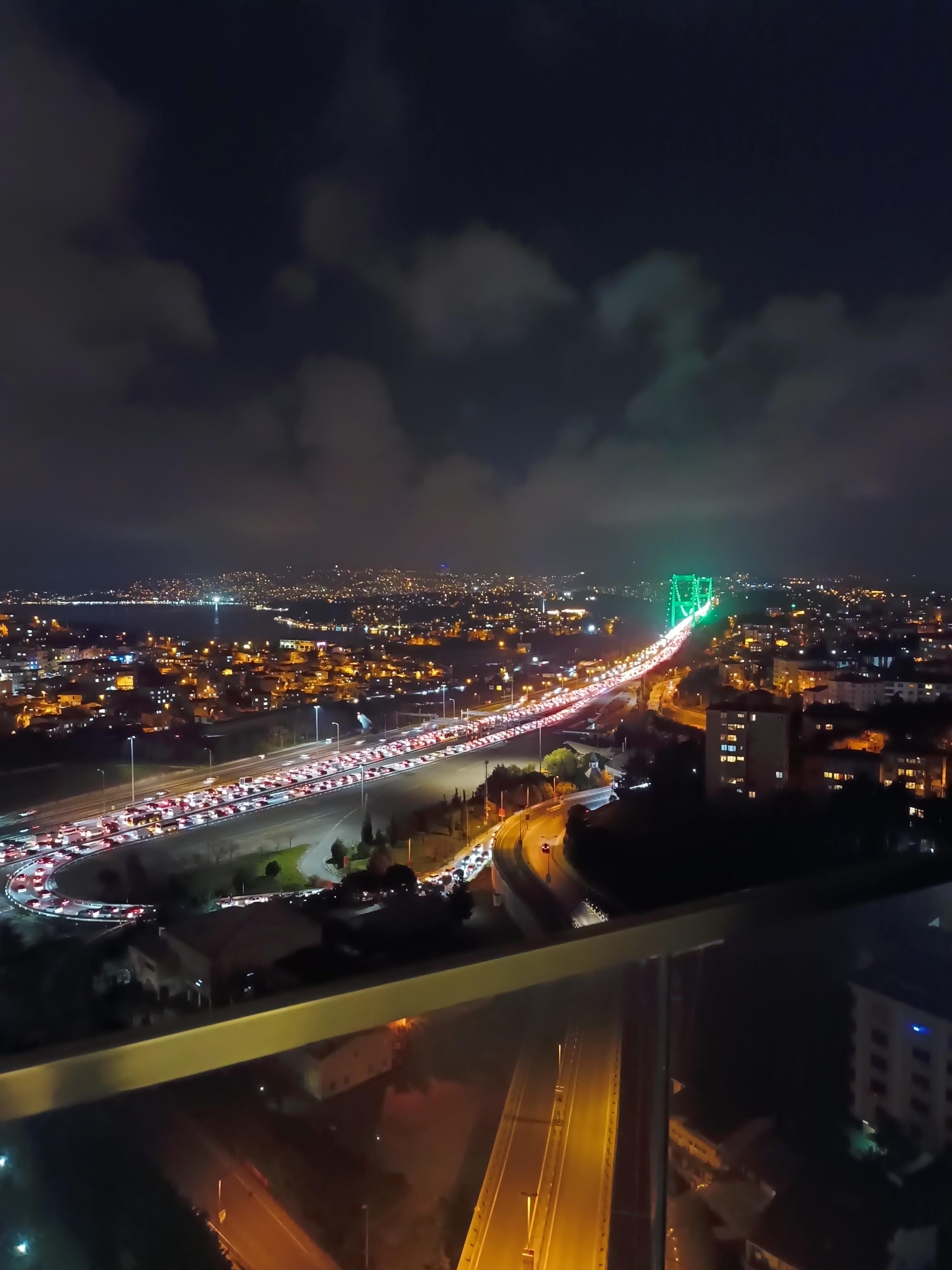 Gece manzarası sahanee.