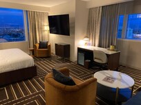 Corner king room