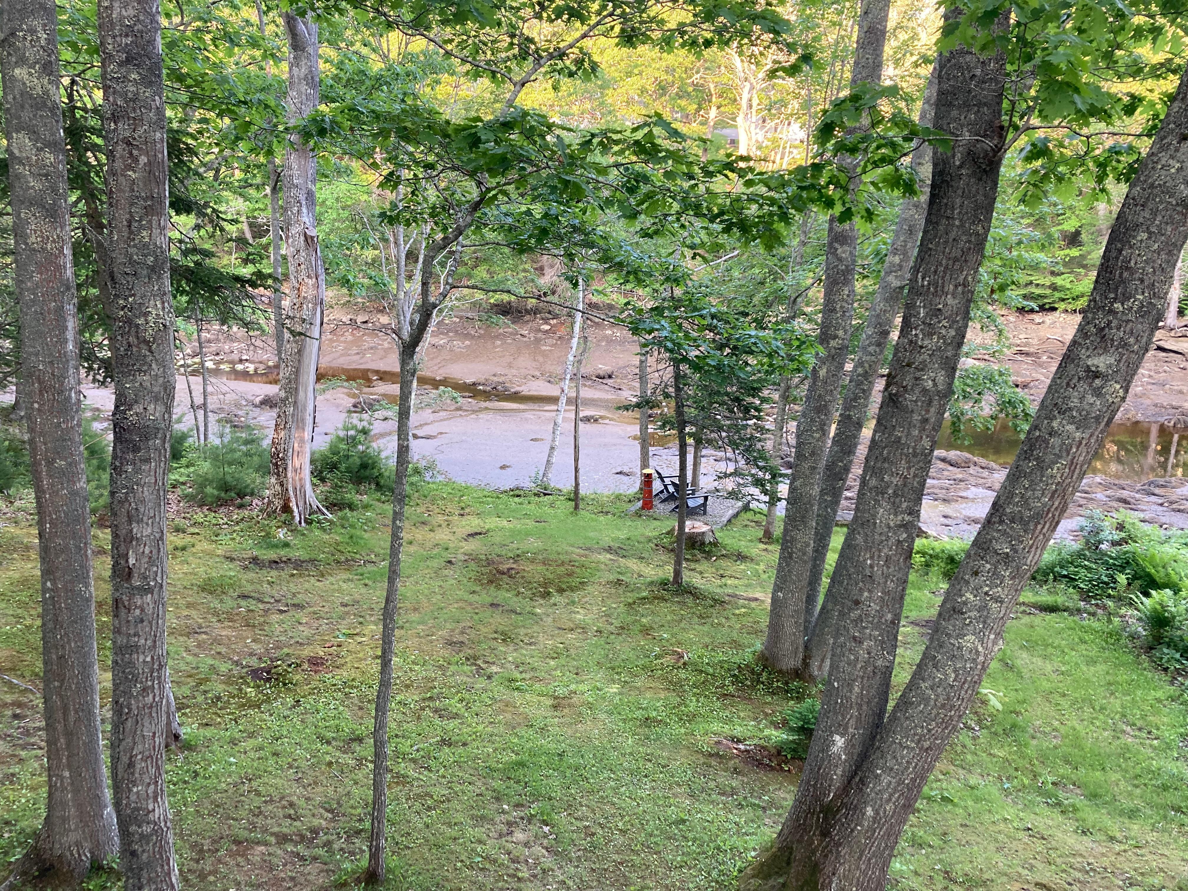 Sitting area looking over the cove. Perfect place to read!
