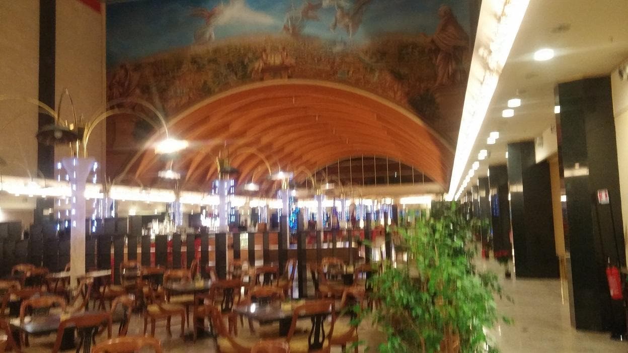 Lobby at Marriott Park Rome