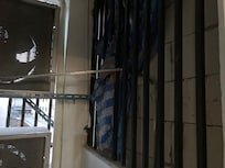 Udsigt til væg 10 cm fra balkon