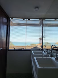 Vista do Banheiro do Quarto Luxo