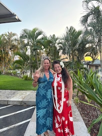 Every Monday they have a Hula and Hawaiian history lesson at the pool
