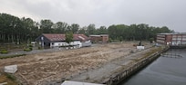 Blick aus Zimmer (Hafenbecken und Aldi)