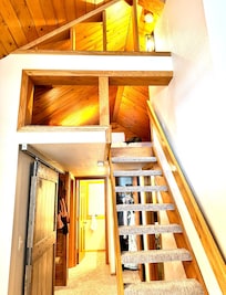 Such a unique add. The loft was adorable.