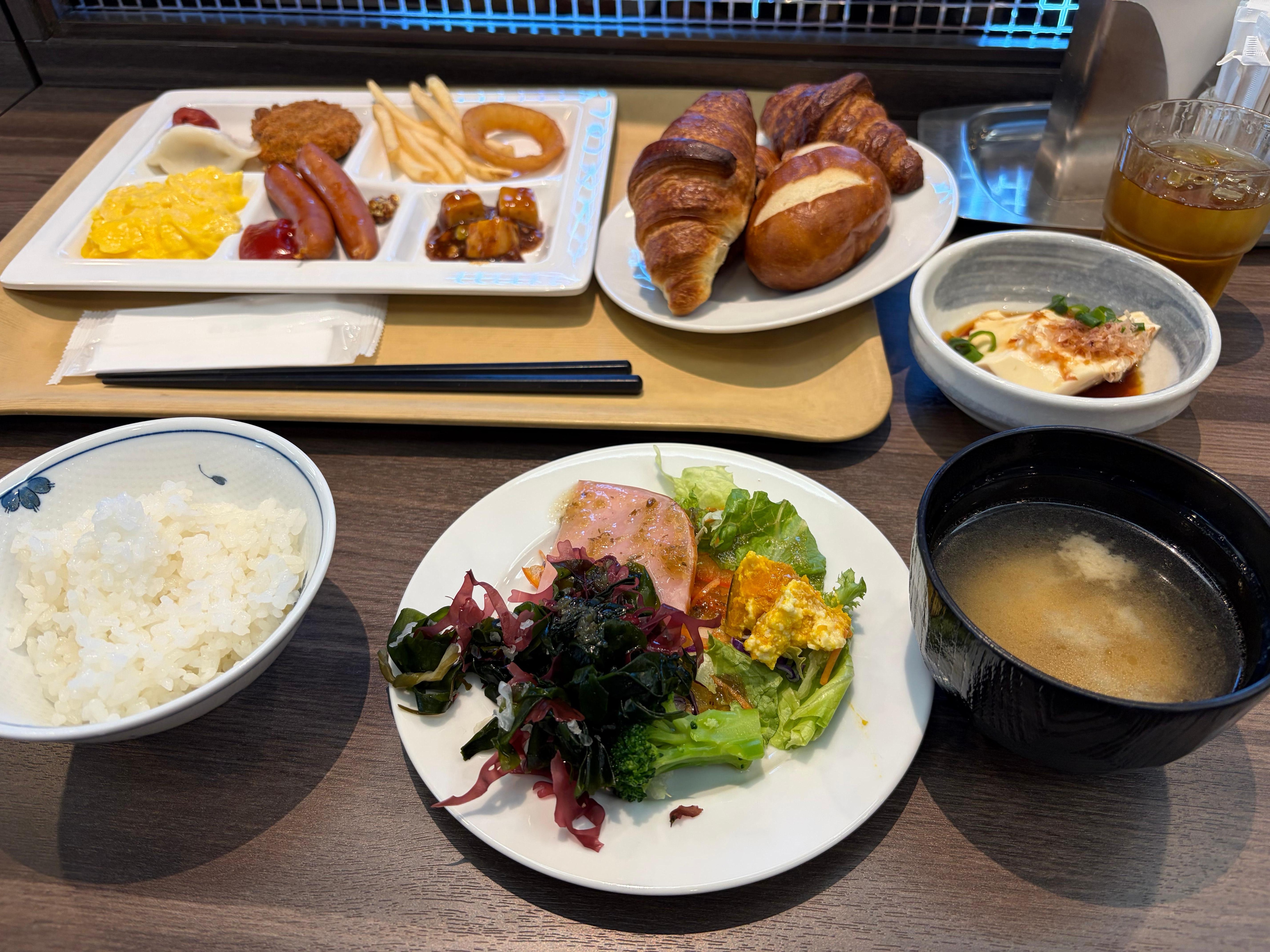 朝食バイキング