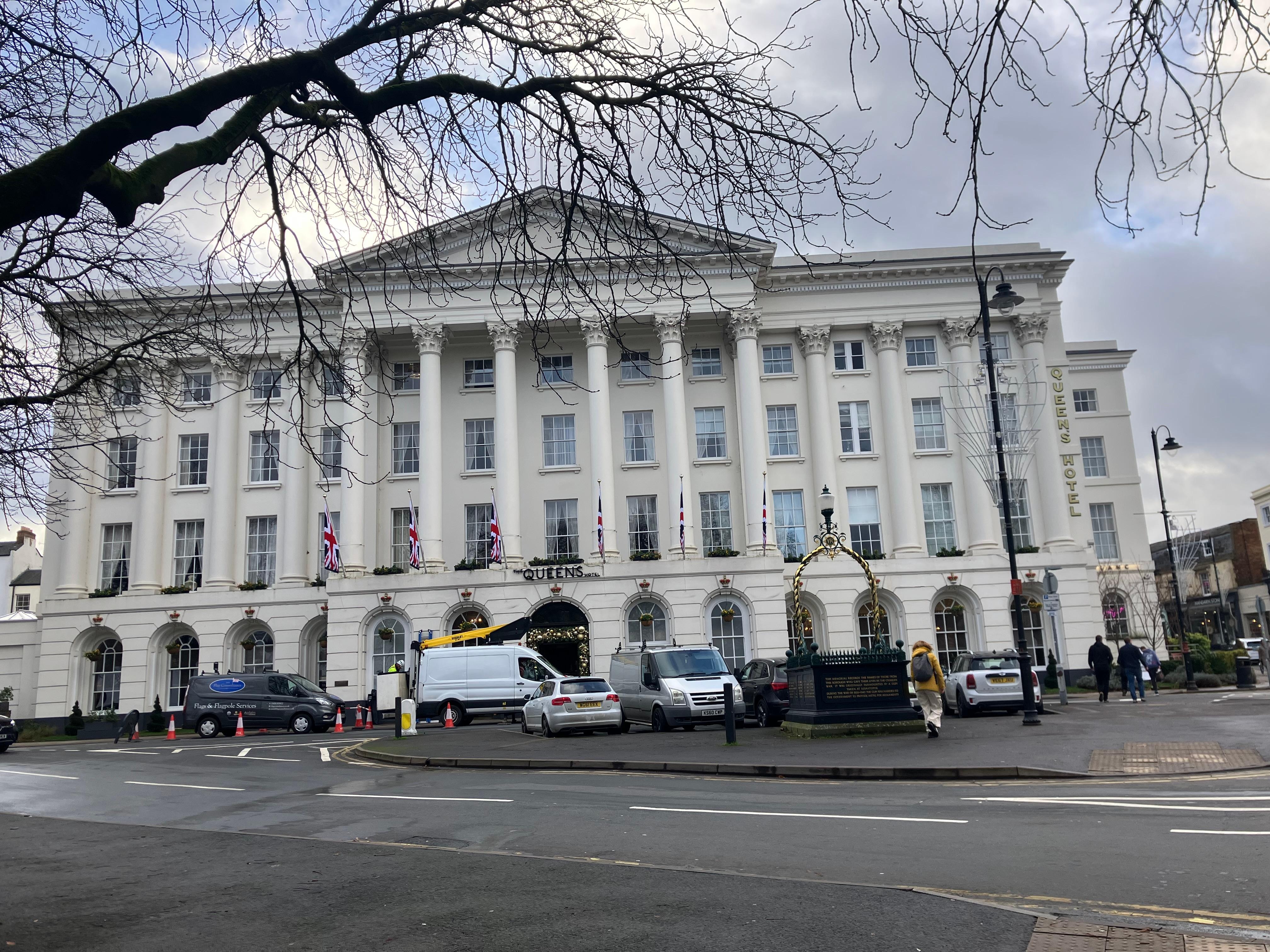 Ideally placed for shopping 