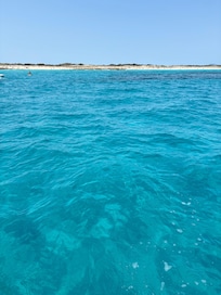 A cor inesquecível do Mar de Ibiza