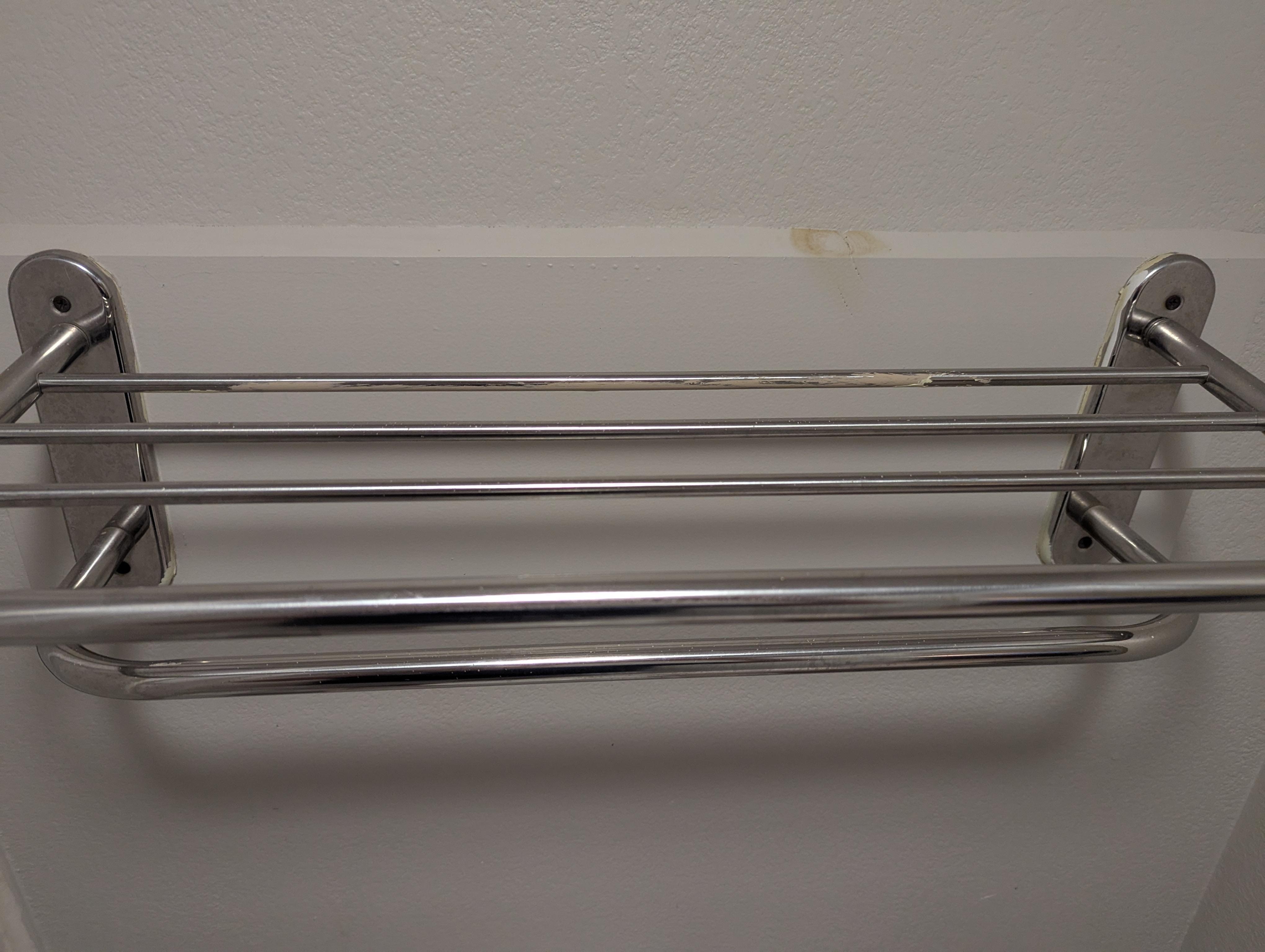 towel rack chrome peeled off.