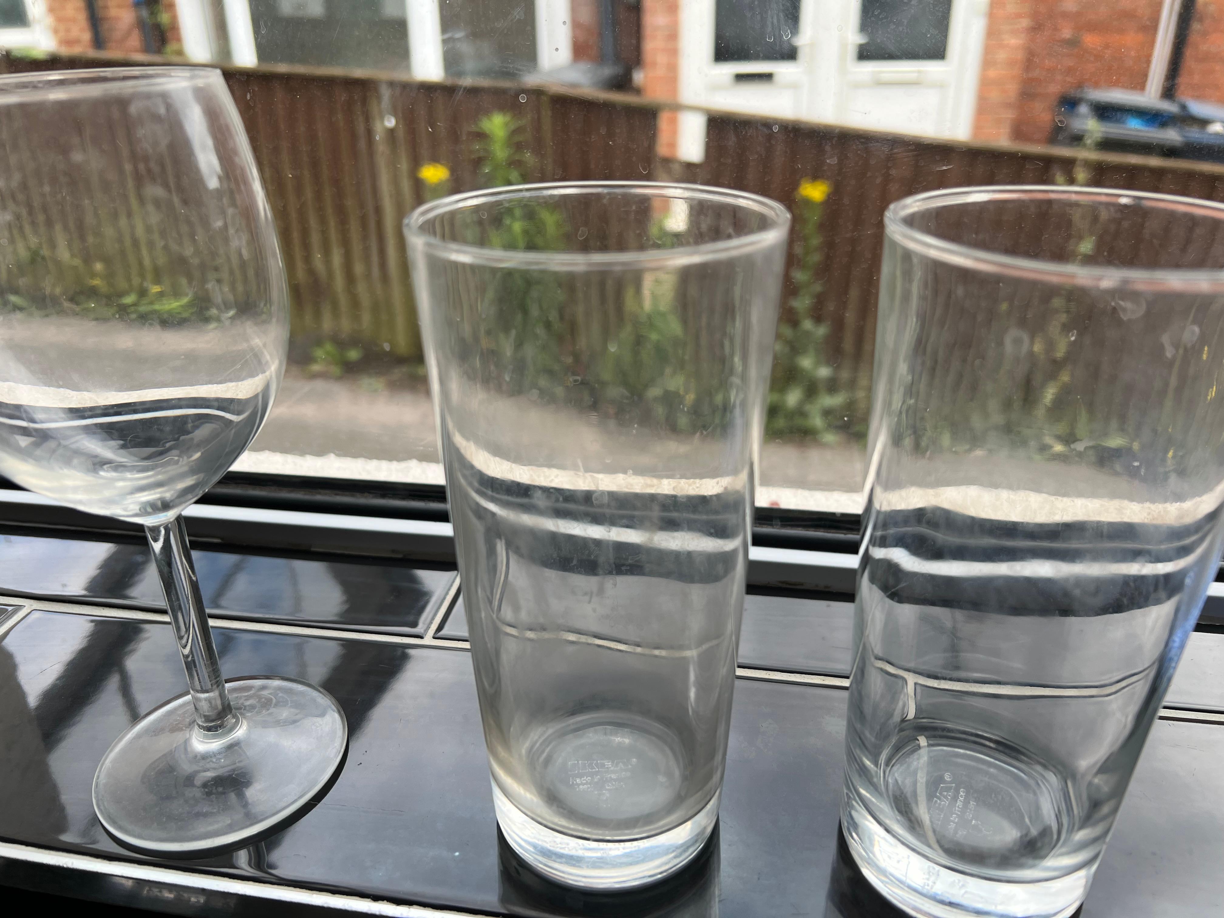 How we found the cleanliness of the glasses with no dishwashing liquid or clean sponge to be found.