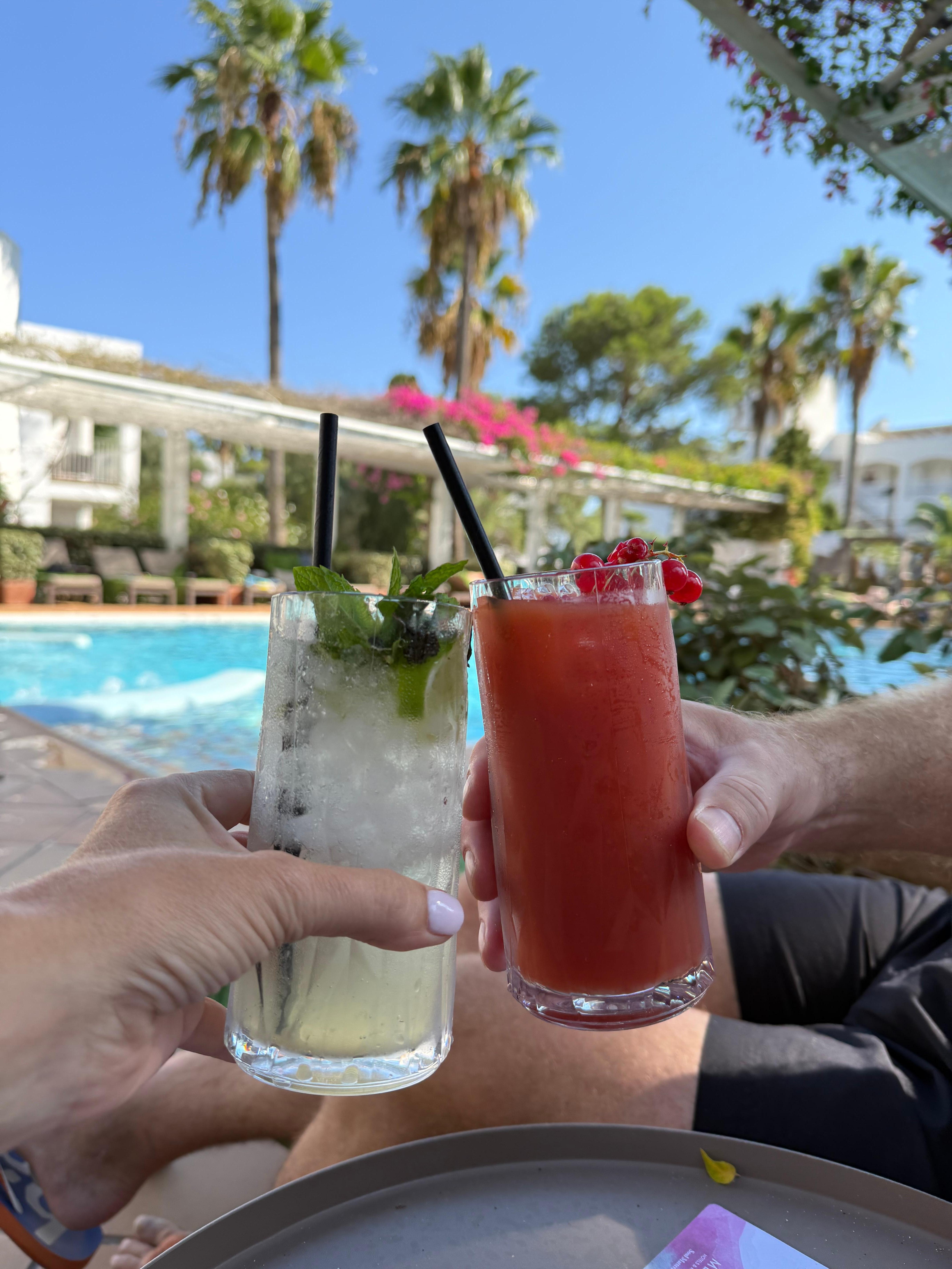 Excellent cocktails from the bar!