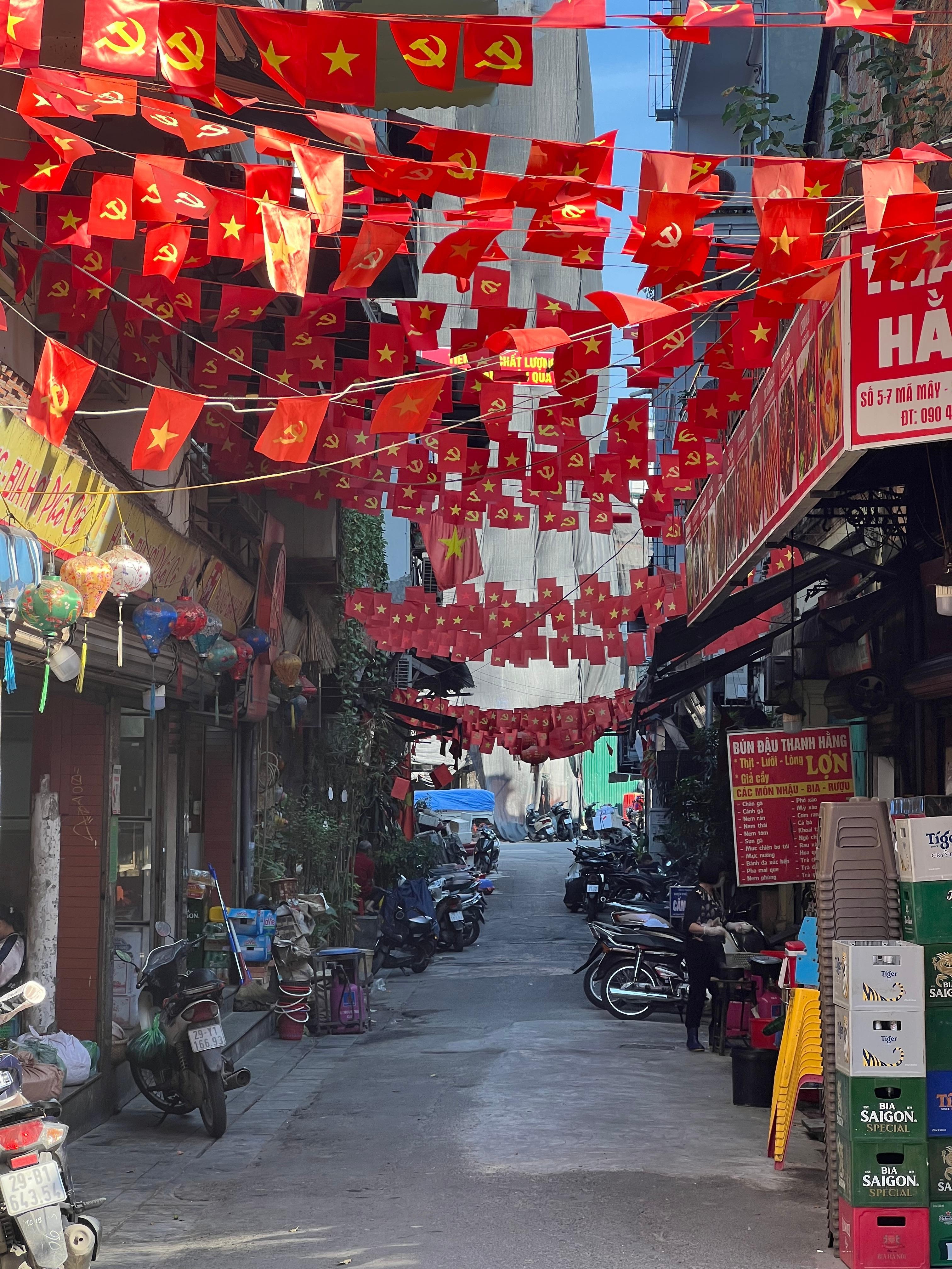 This is the neighborhood—very beautiful and fun place. 