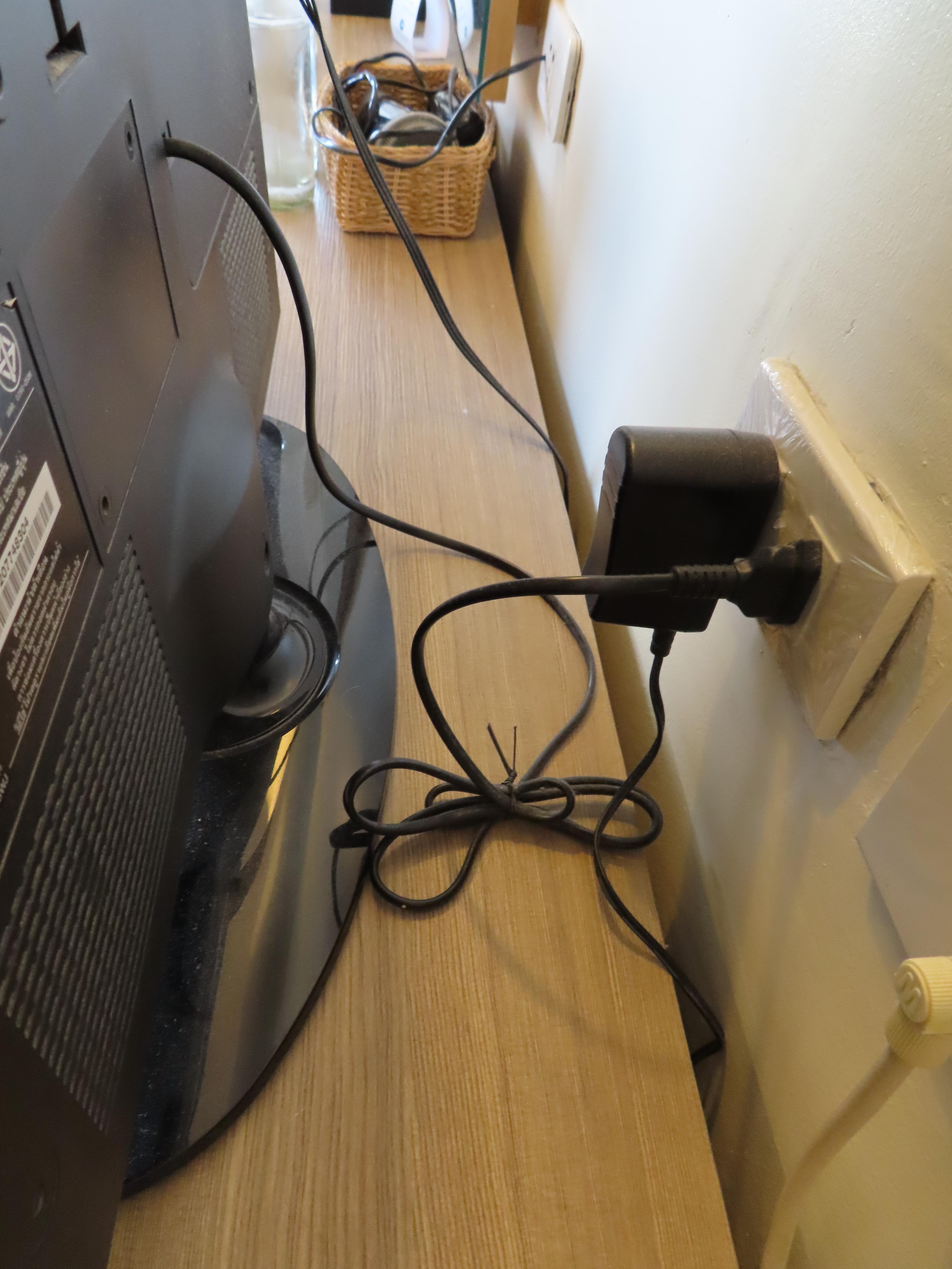 後ろはさらにほこりだらけ。