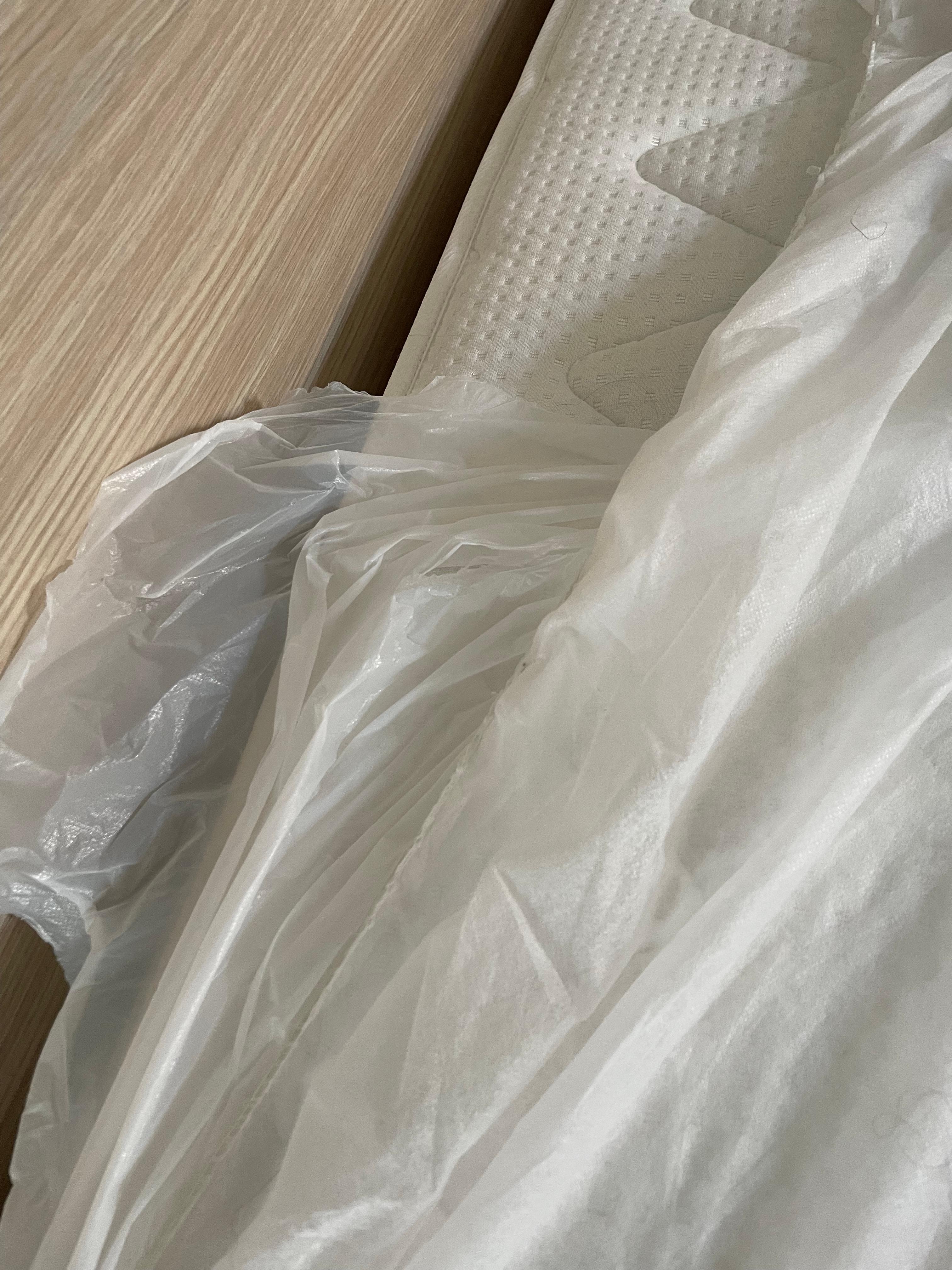 Mattress protection  does not stay in olace