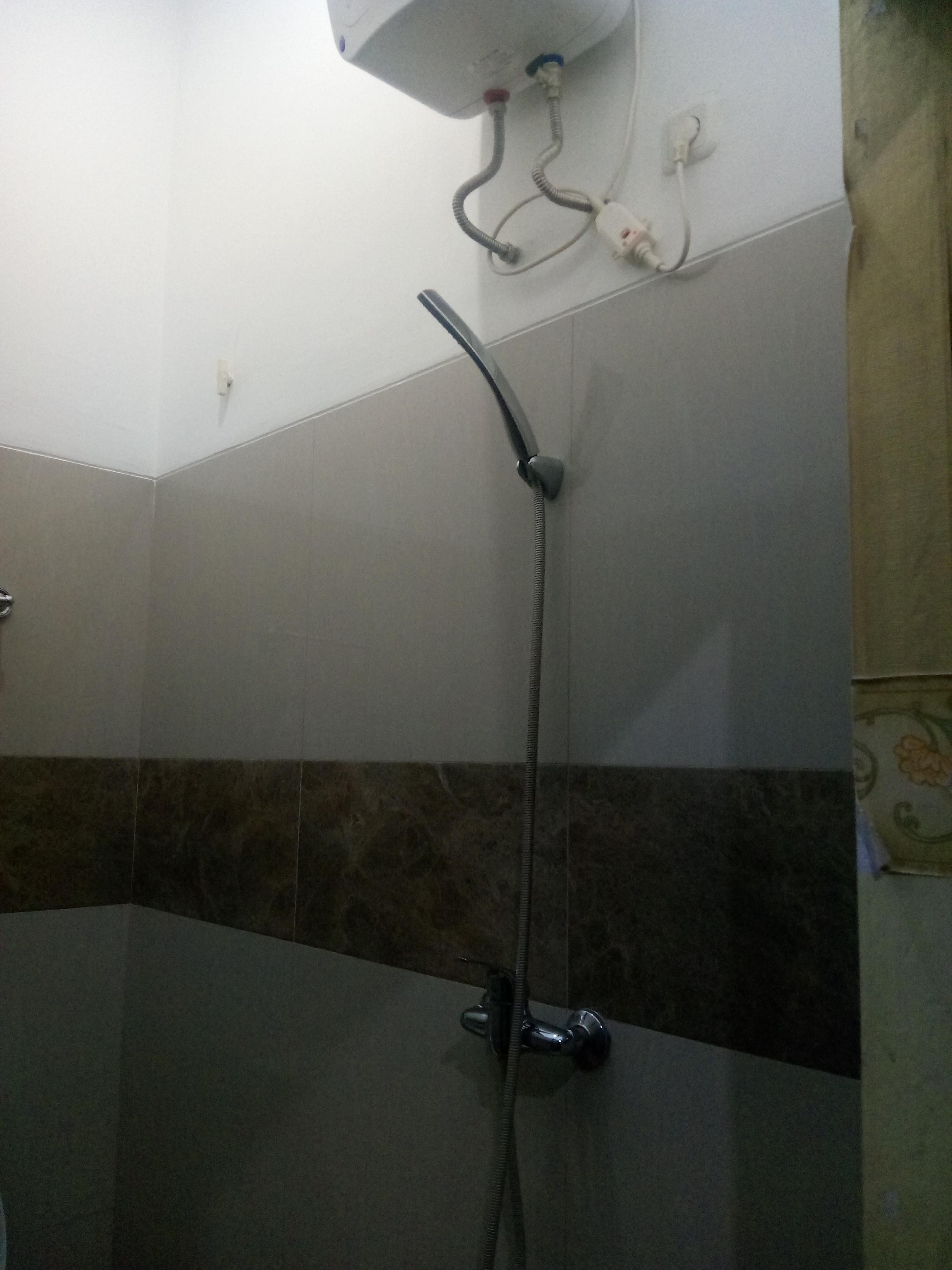 Hot water shower