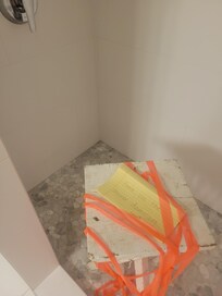 Sign in broken shower when we arrived