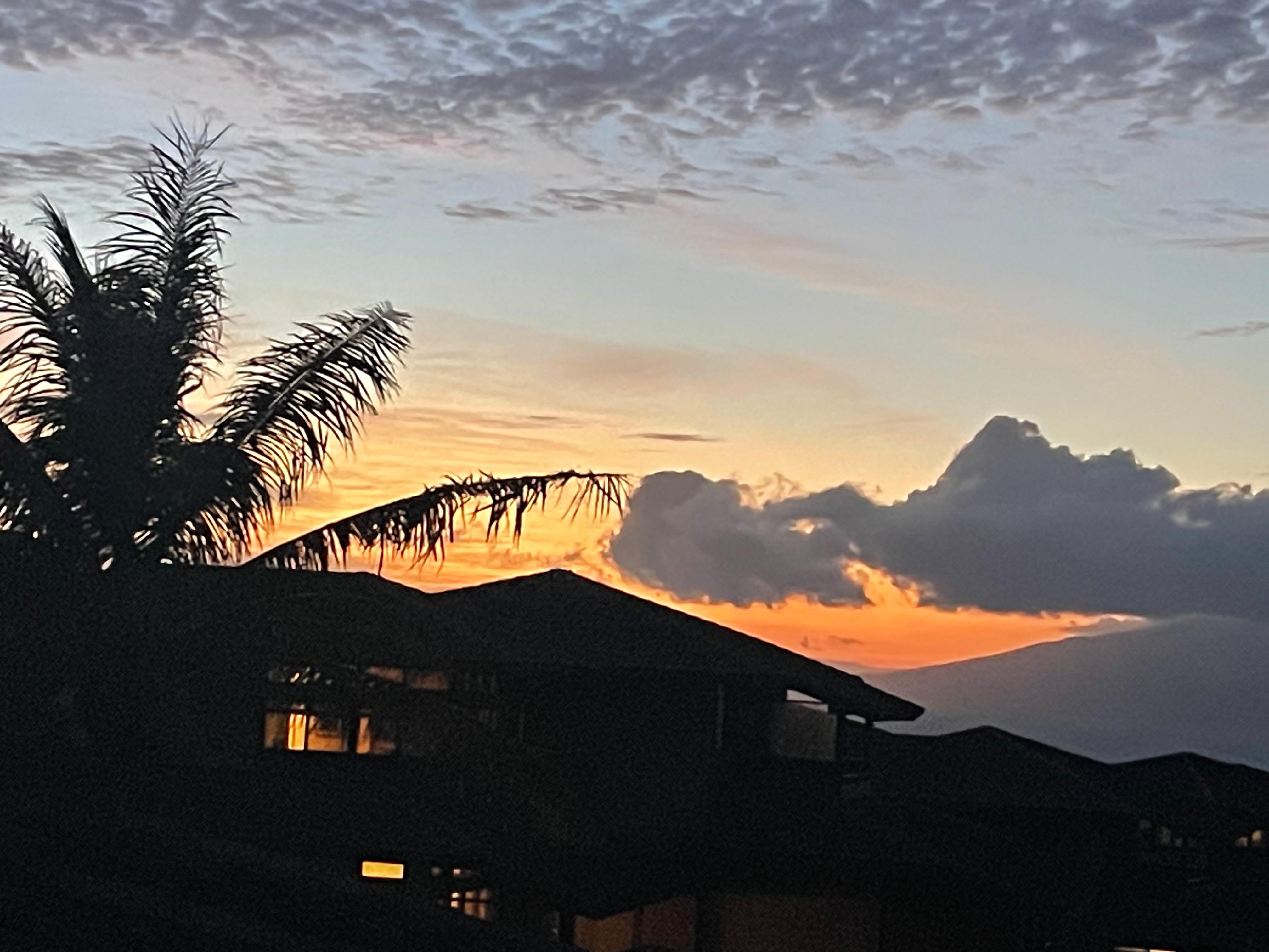 This was a gorgeous sunset feud from the lanai