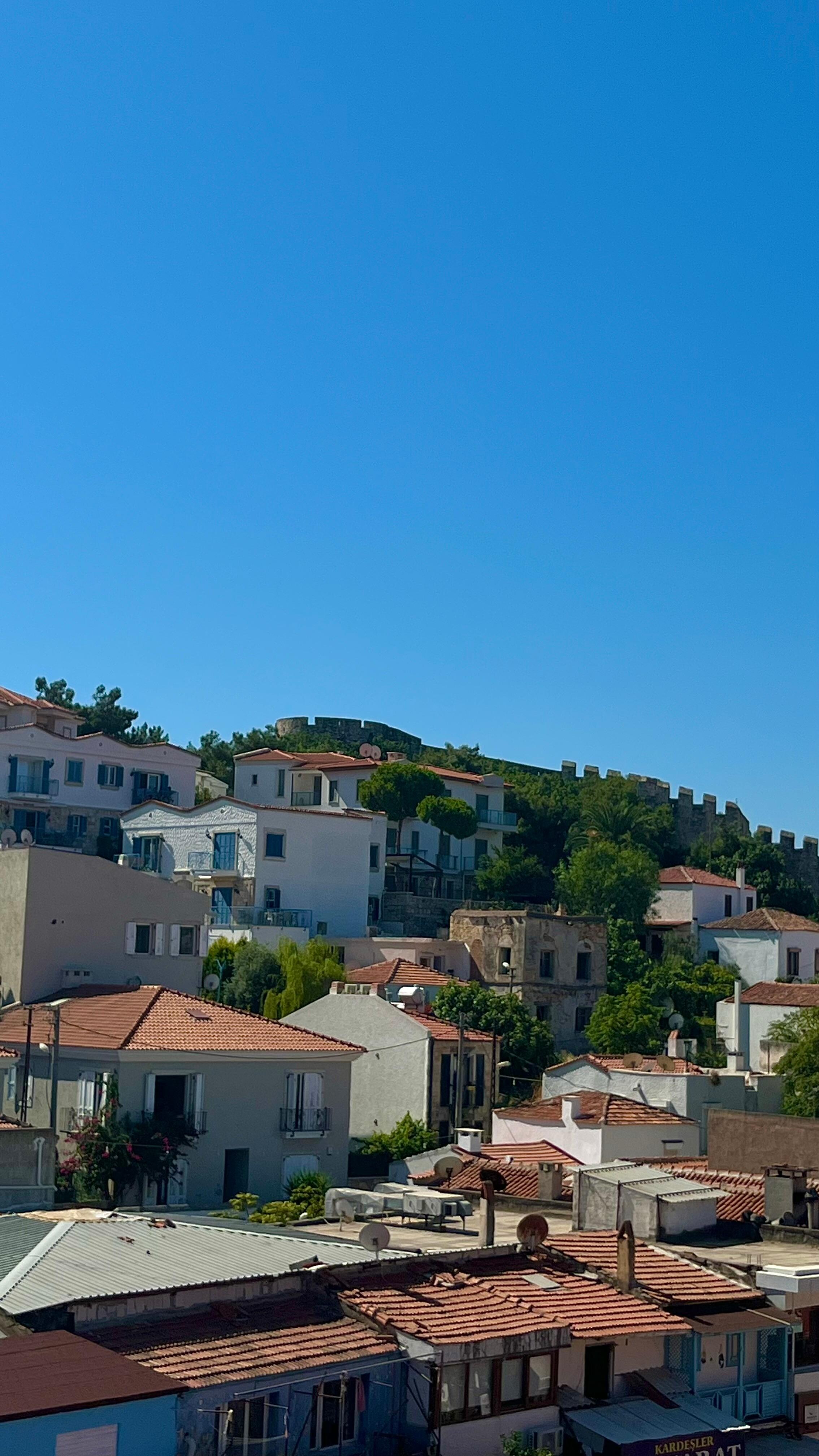 kahvaltı yapılan terasın manzarası