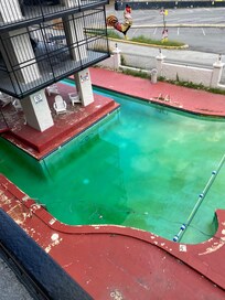 Also this was the state of the pool when we arrived. The staff at the front desk said it had JUST closed for the season.