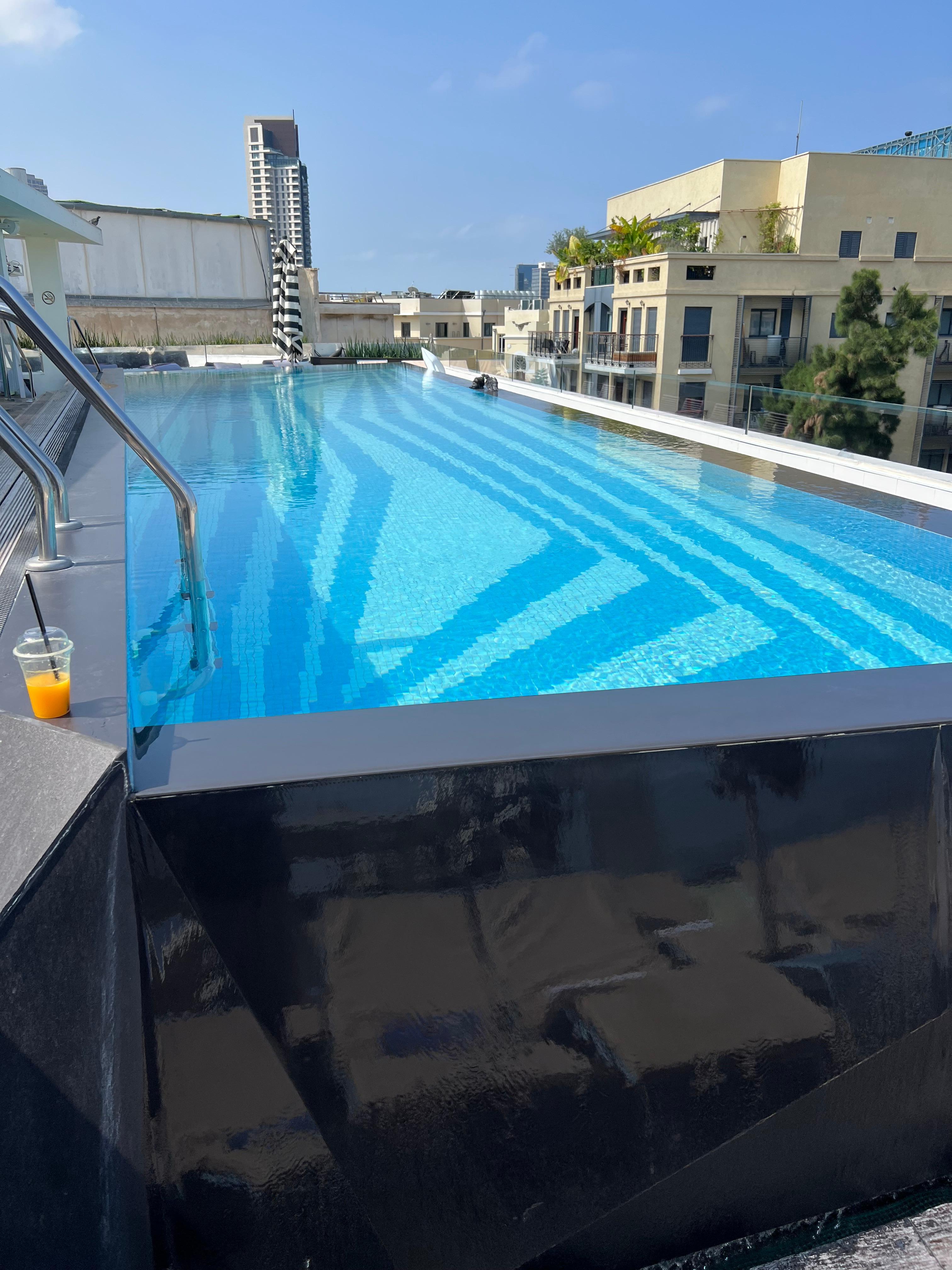 Roof top pool. 