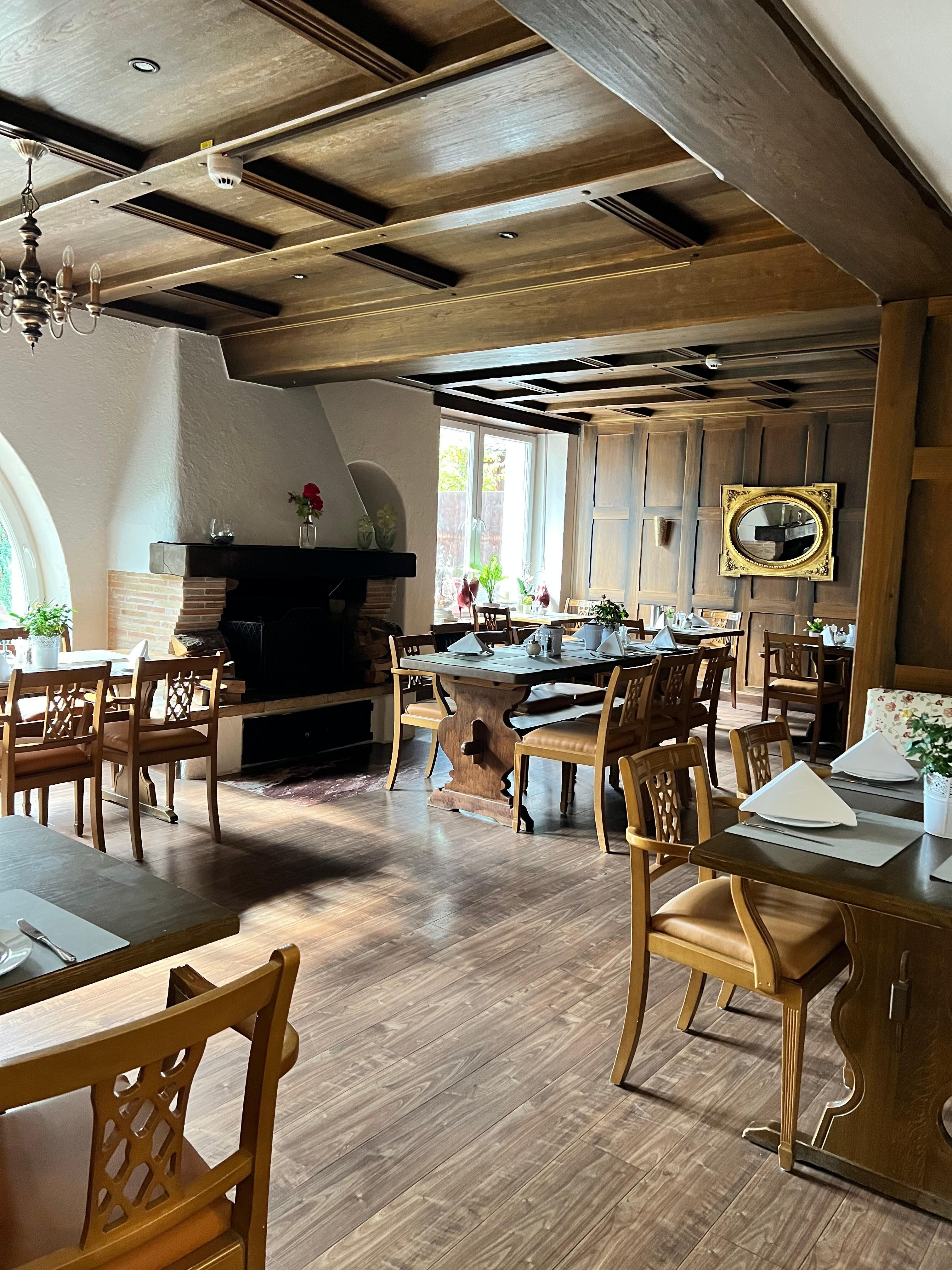 Dining room.