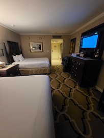 Two Queeen bed room