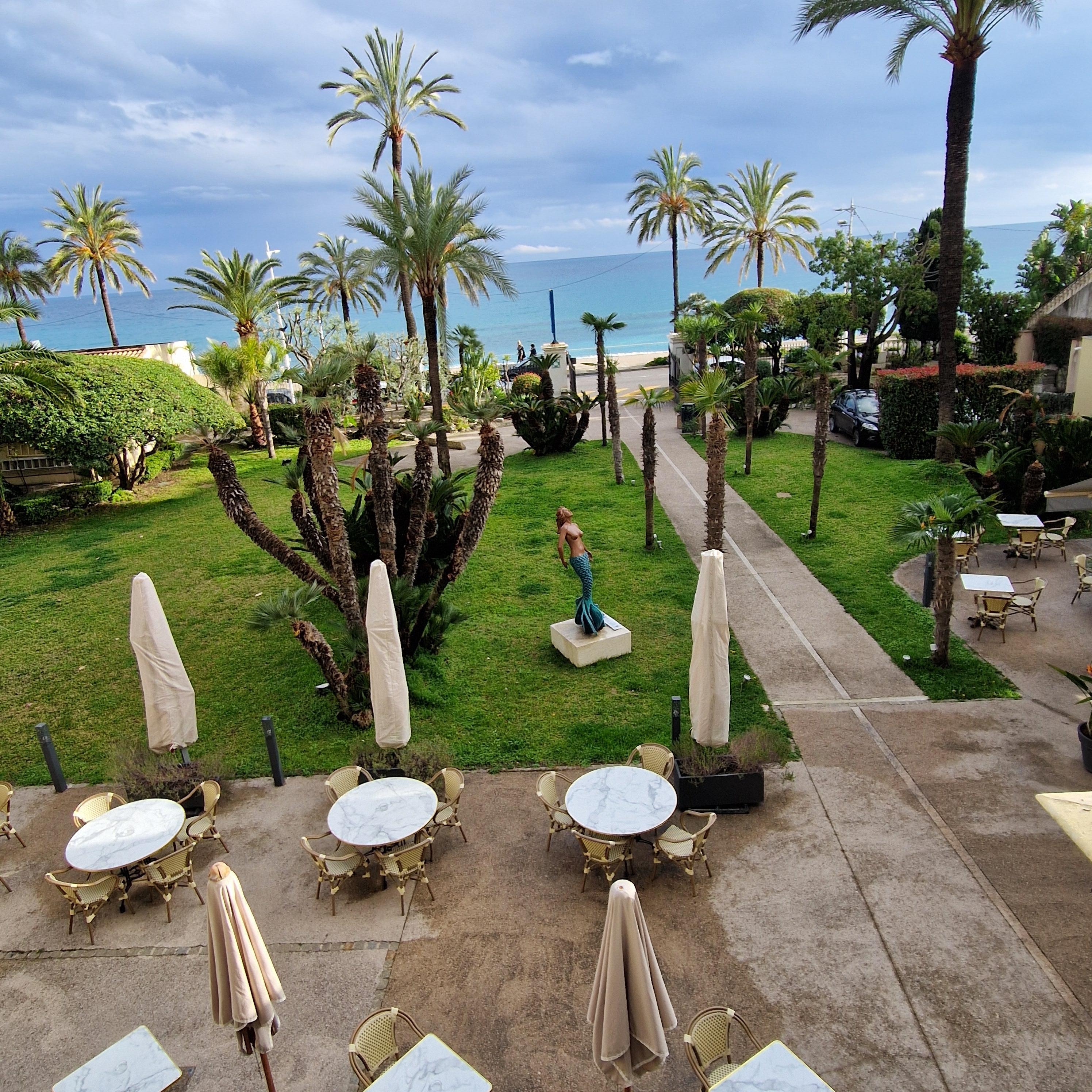 Hotellets trädgård 