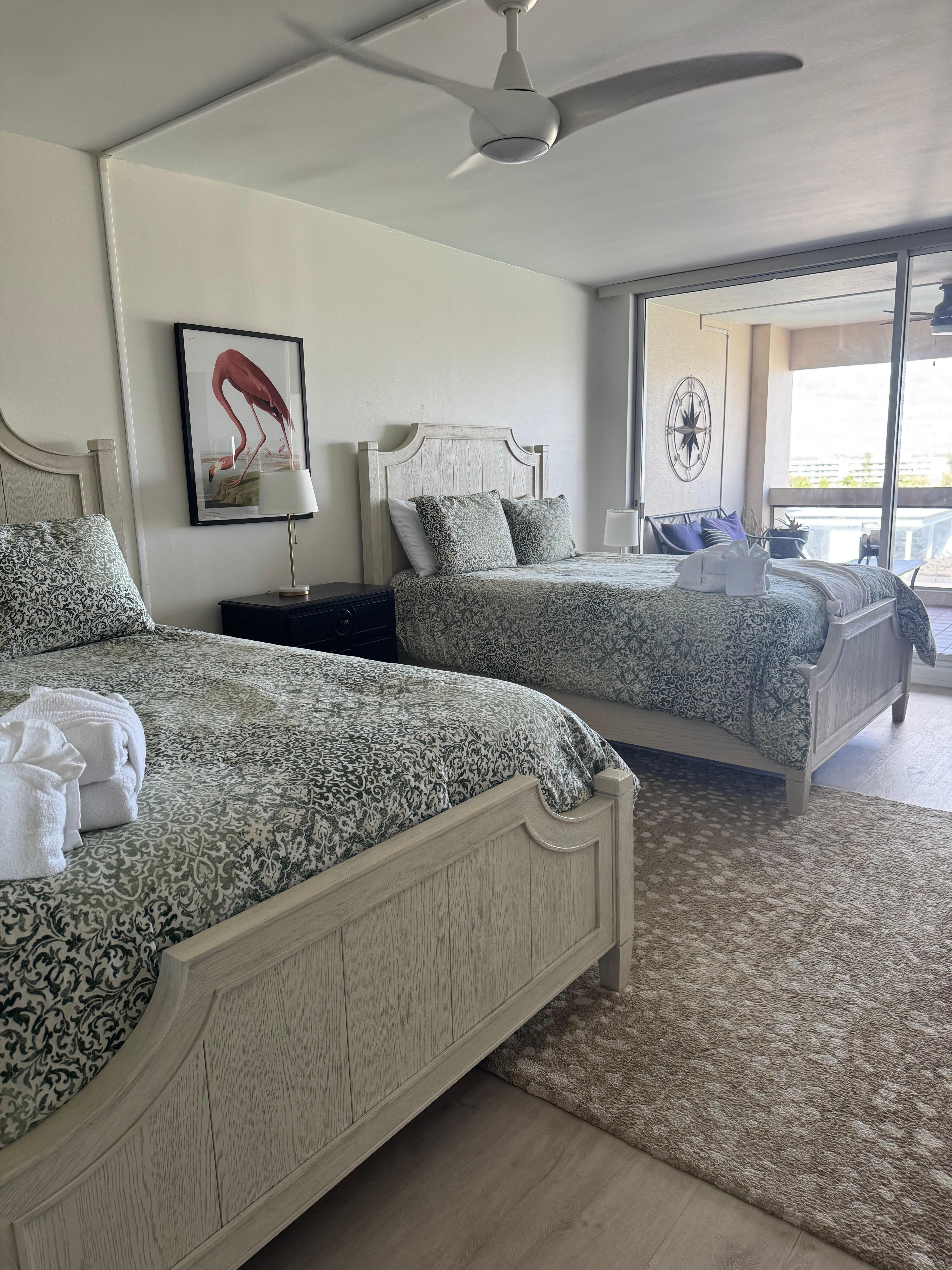 Large bedroom with 2 queen beds