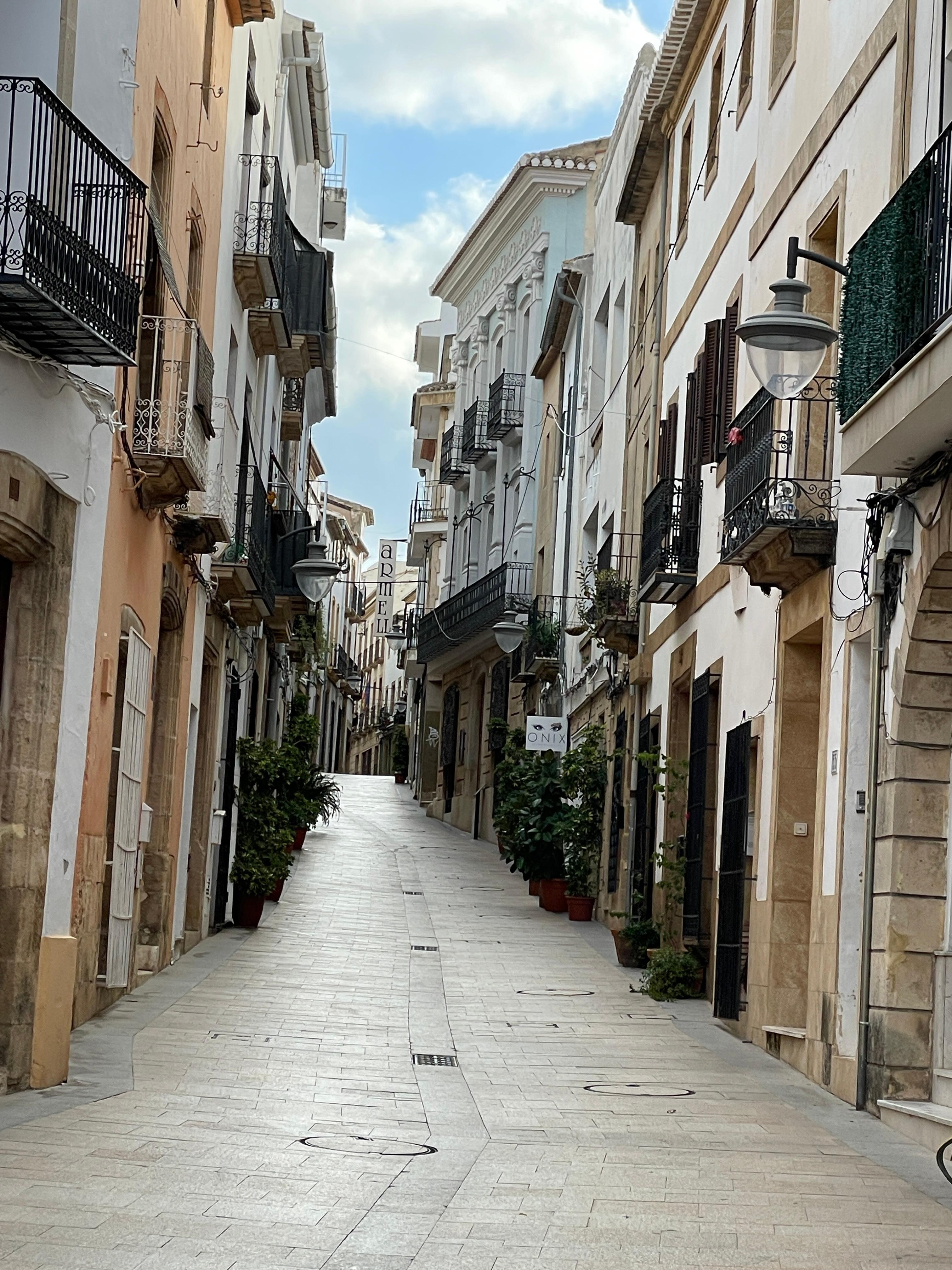 Explore miles of beautifully tiled old town streets with numerous shops and restaurants.