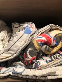 Disgusting bed duvet, which gave me skin irritation