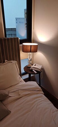 Superbe tabouret-Table de nuit