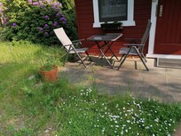 Sitzgruppe (defekter Stuhl)