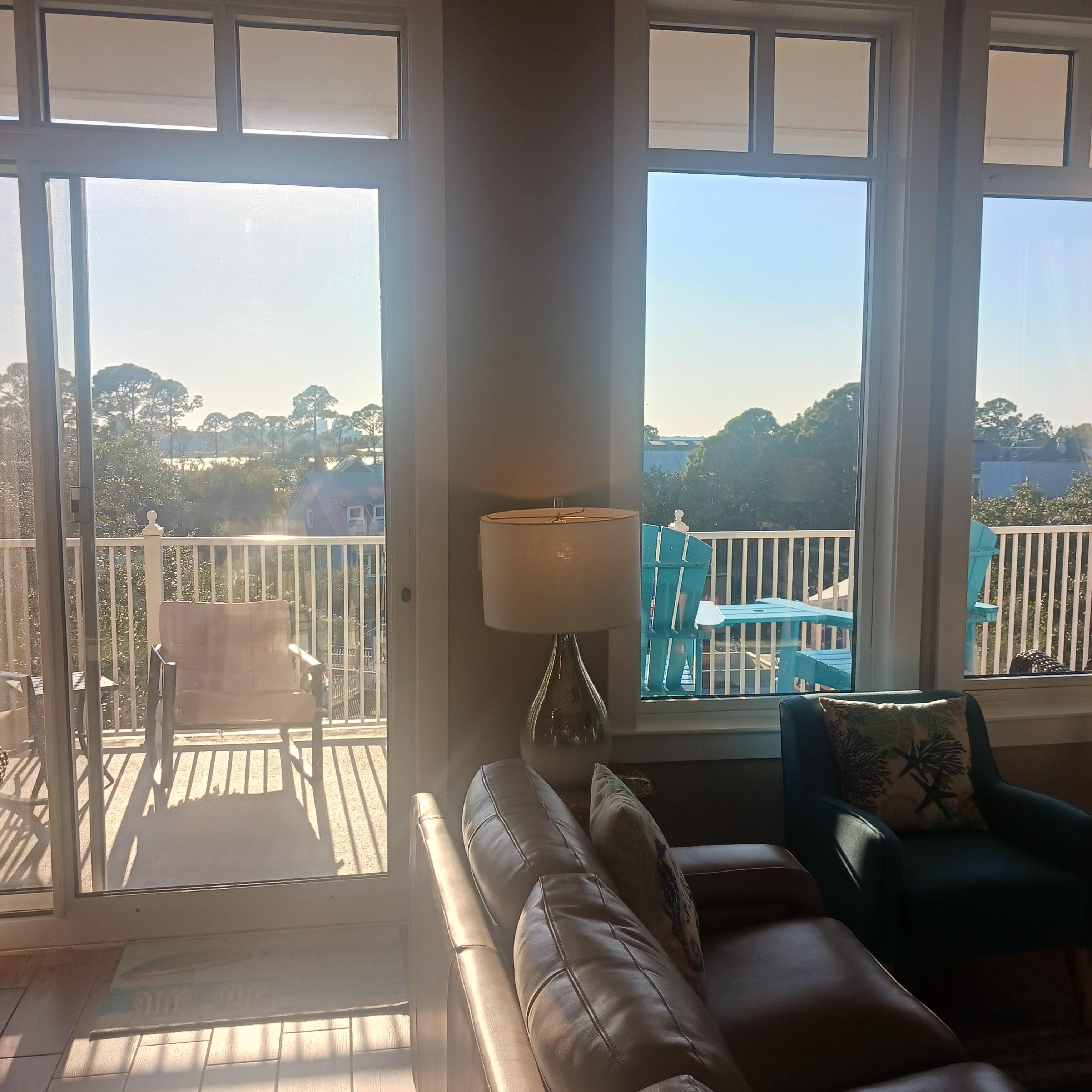 Living room to balcony 