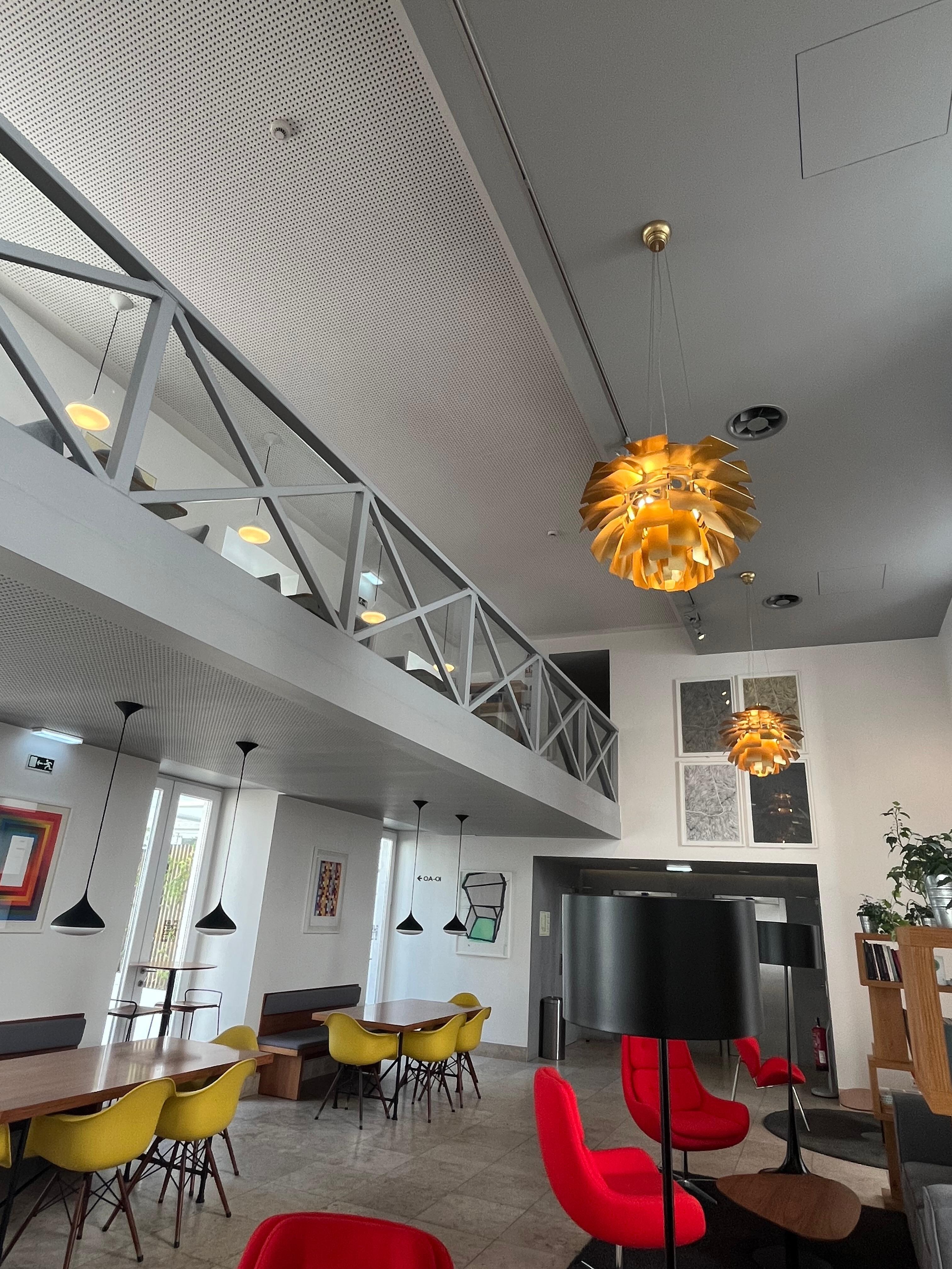 Lobby & mezzanine 